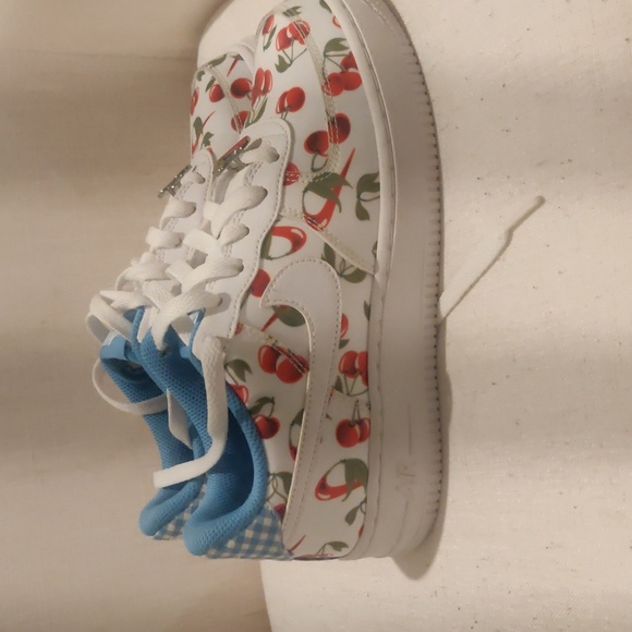 Youth Nike Air Force 1 cherry sneakers sz 5Y shoes - Picture 5 of 12